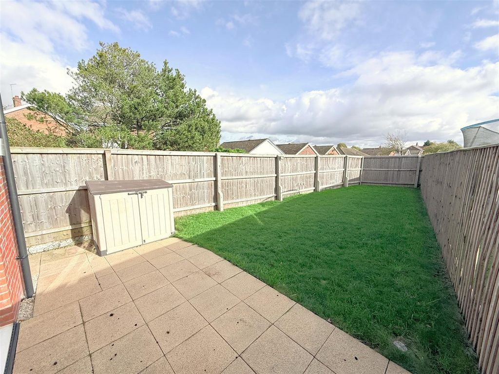 Property photo 2 of 18 Exterior