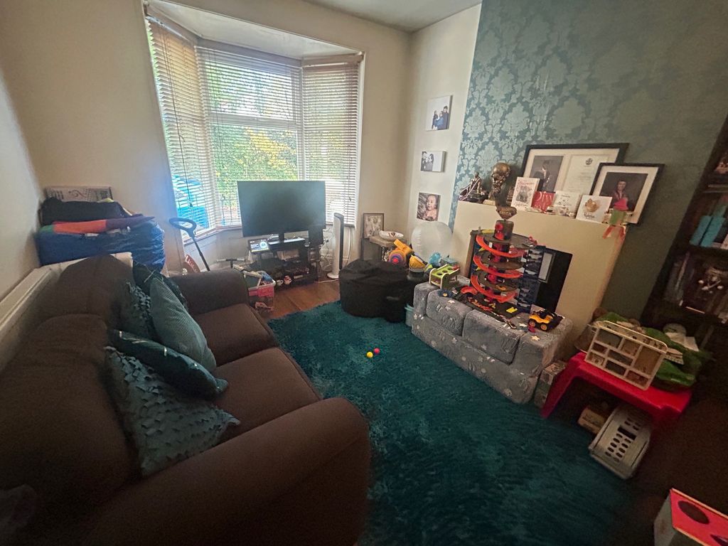 Property photo 2 of 7