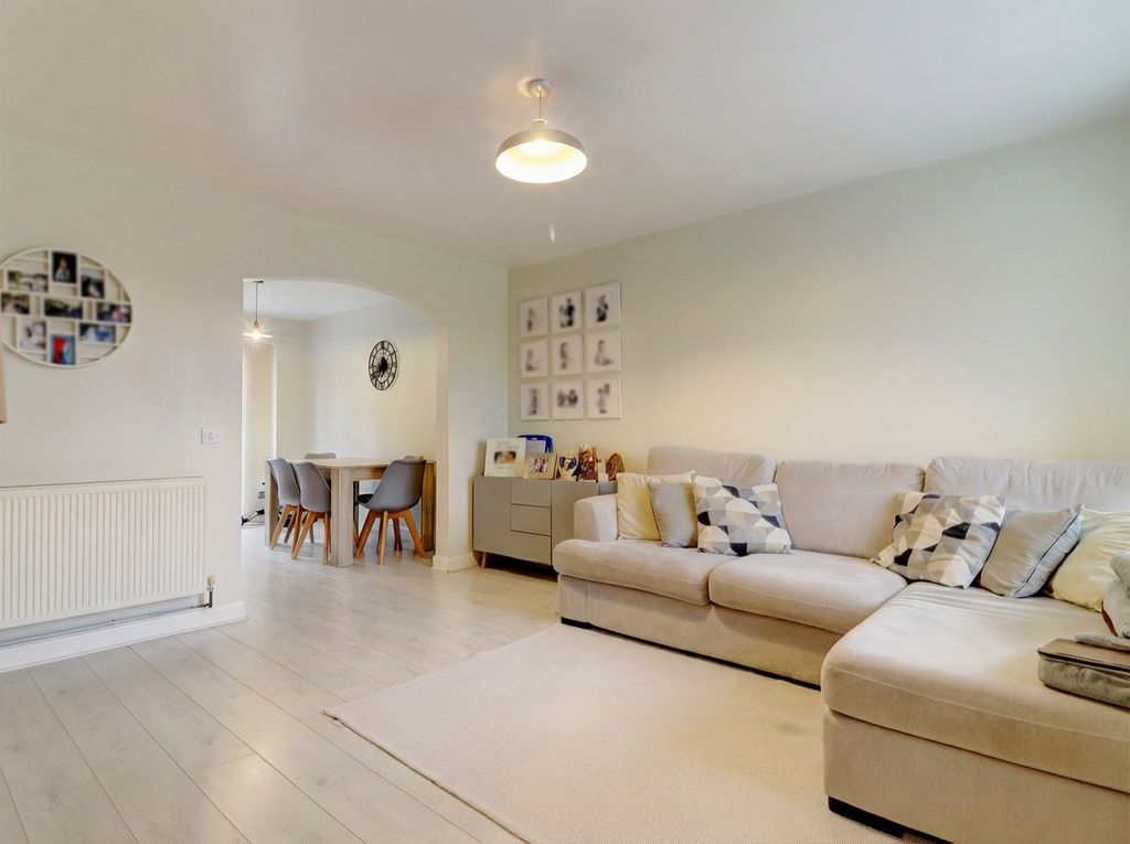 Property photo 2 of 11 Picture No. 04