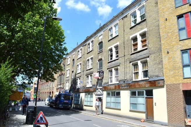 Property photo 1 of 6 Nelsons Are Proud To Present This Lovely One Double Bedroom Flat Located Within Minutes Of Southwark Station.