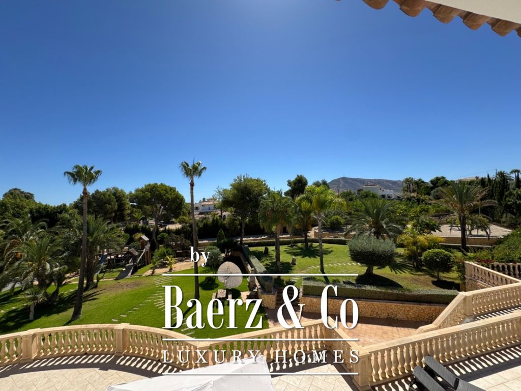 Property photo 2 of 35