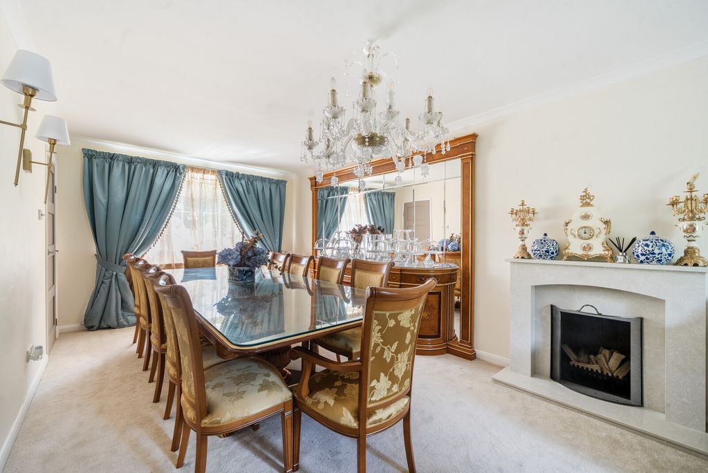 Property photo 3 of 25 1299911-7-683804E...