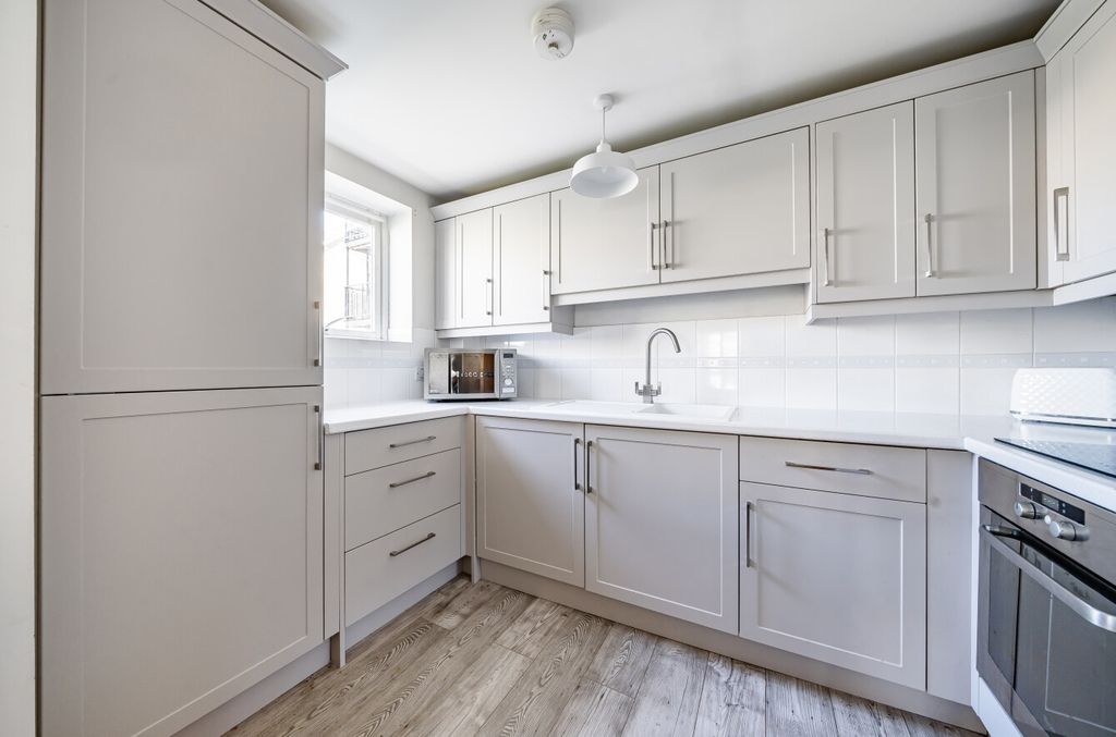Property photo 3 of 17 9-68235d6A23533-1...