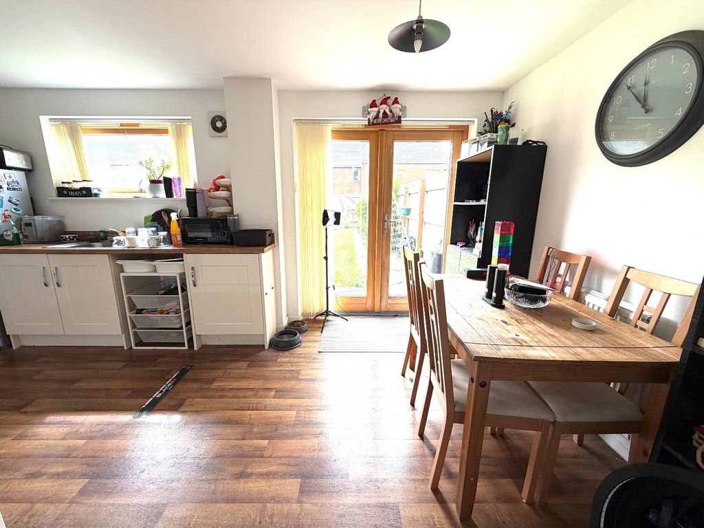 Property photo 3 of 11 Diner.Jpg