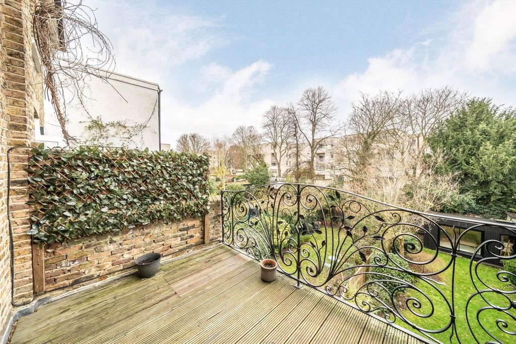 Property photo 3 of 8