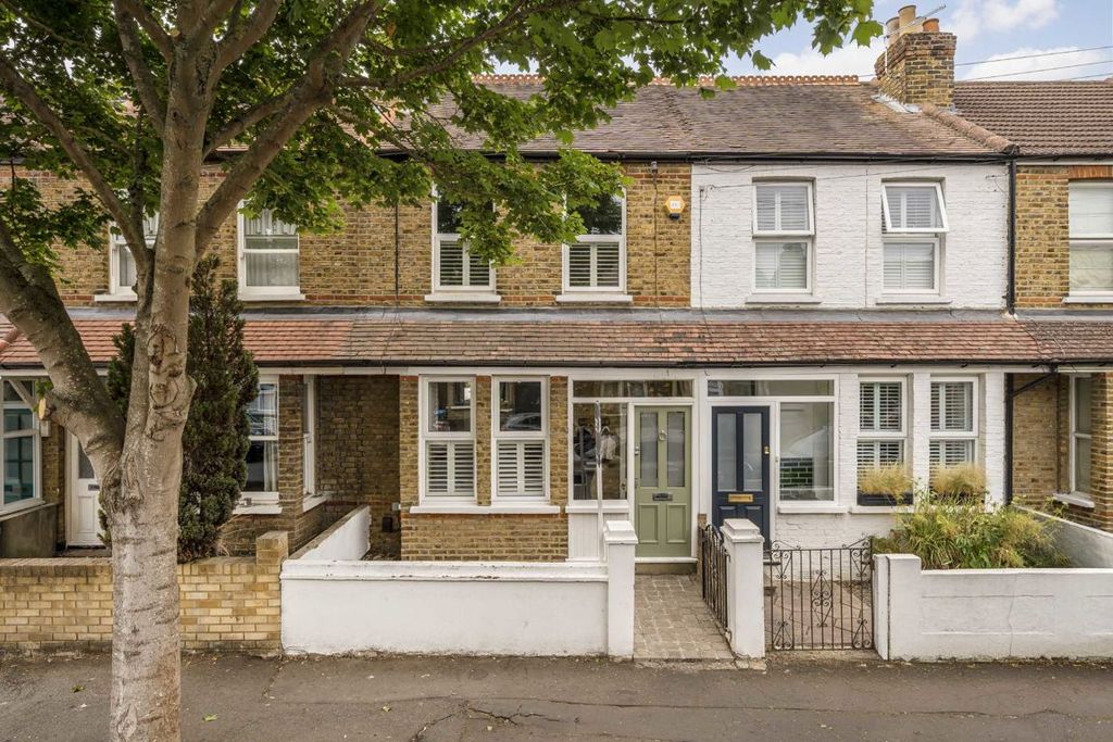 Property photo 1 of 7