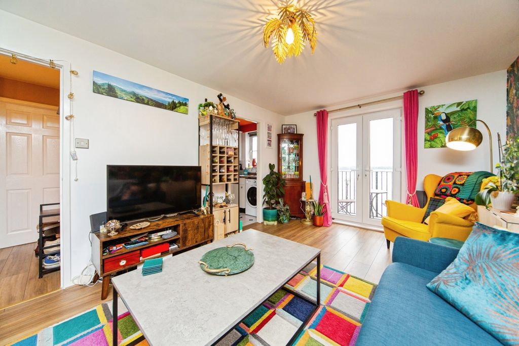 Property photo 3 of 20 Pbox-Img.Jpg