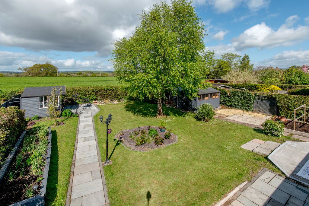 Property photo 2 of 20 Garden