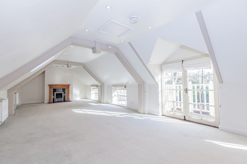 Property photo 1 of 9 176013