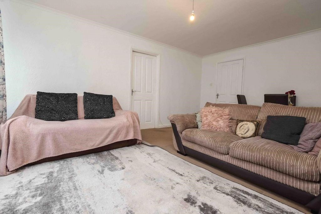 Property photo 3 of 10 Picture No. 10