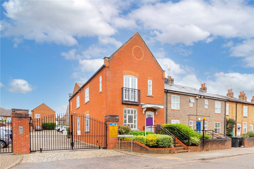 Property photo 1 of 10 External