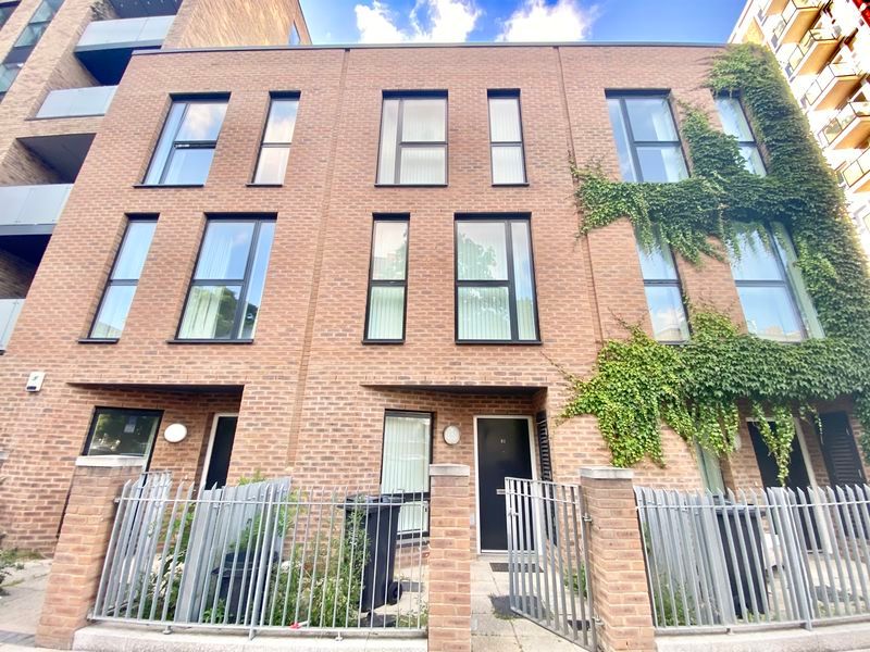 Property photo 1 of 11 Photo 11