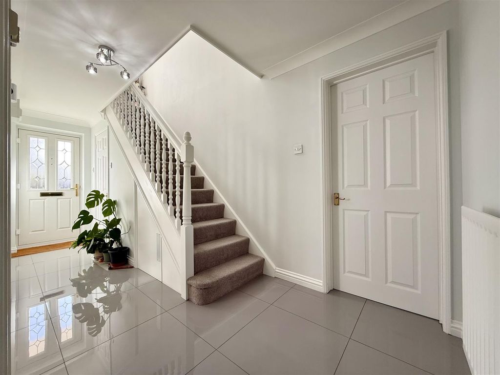 Property photo 2 of 29 2