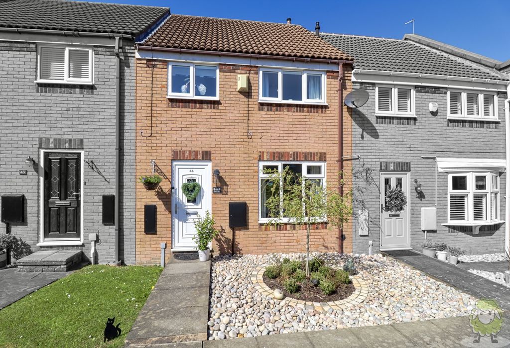 Property photo 1 of 18