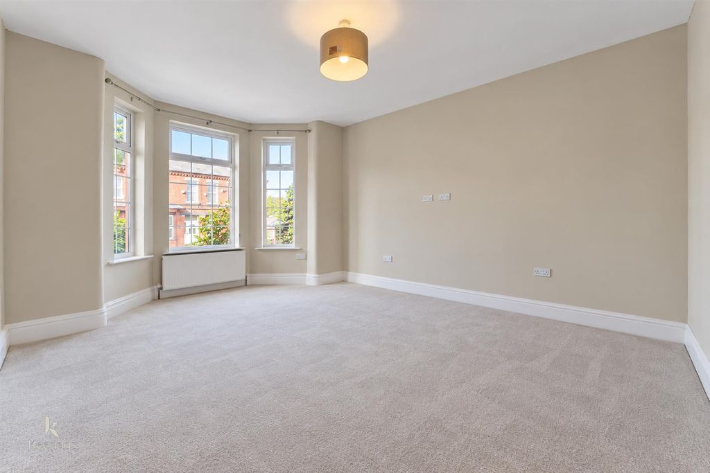 Property photo 2 of 33 .-24.Jpg