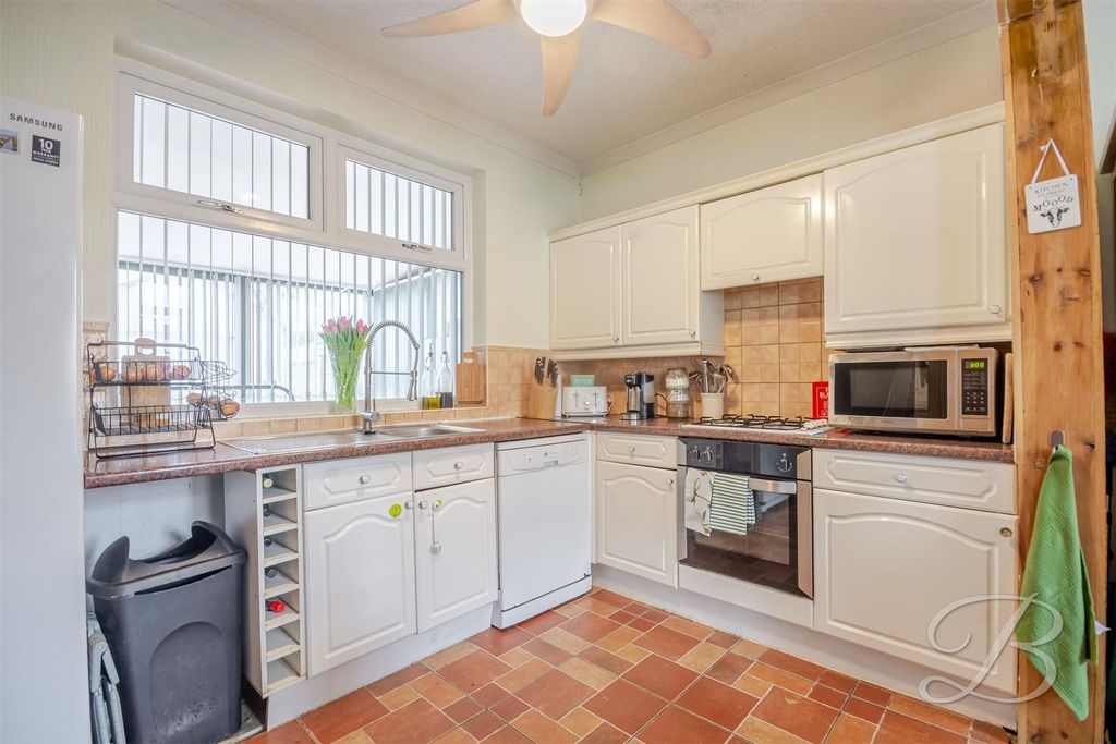 Property photo 2 of 40 Ccltd-32.Jpg