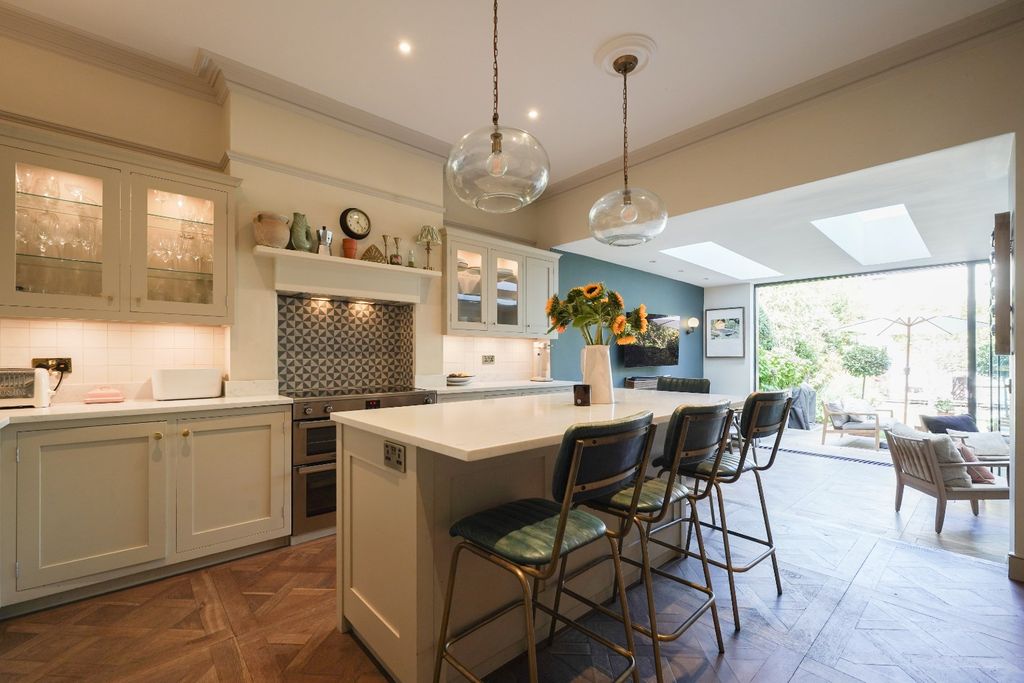 Property photo 3 of 28 5421715