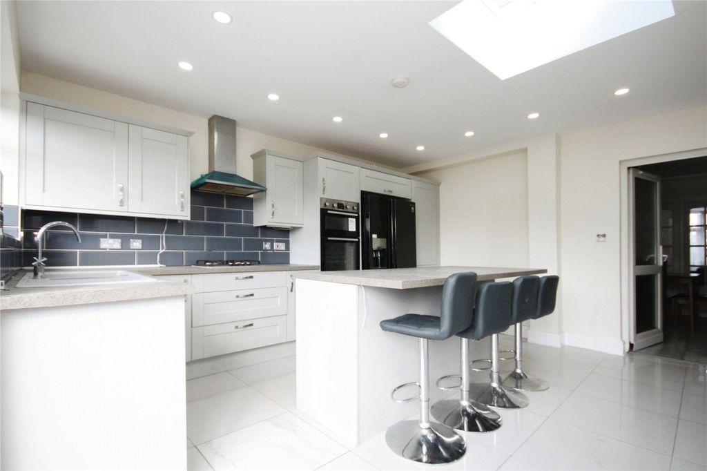 Property photo 2 of 13 Picture No. 08
