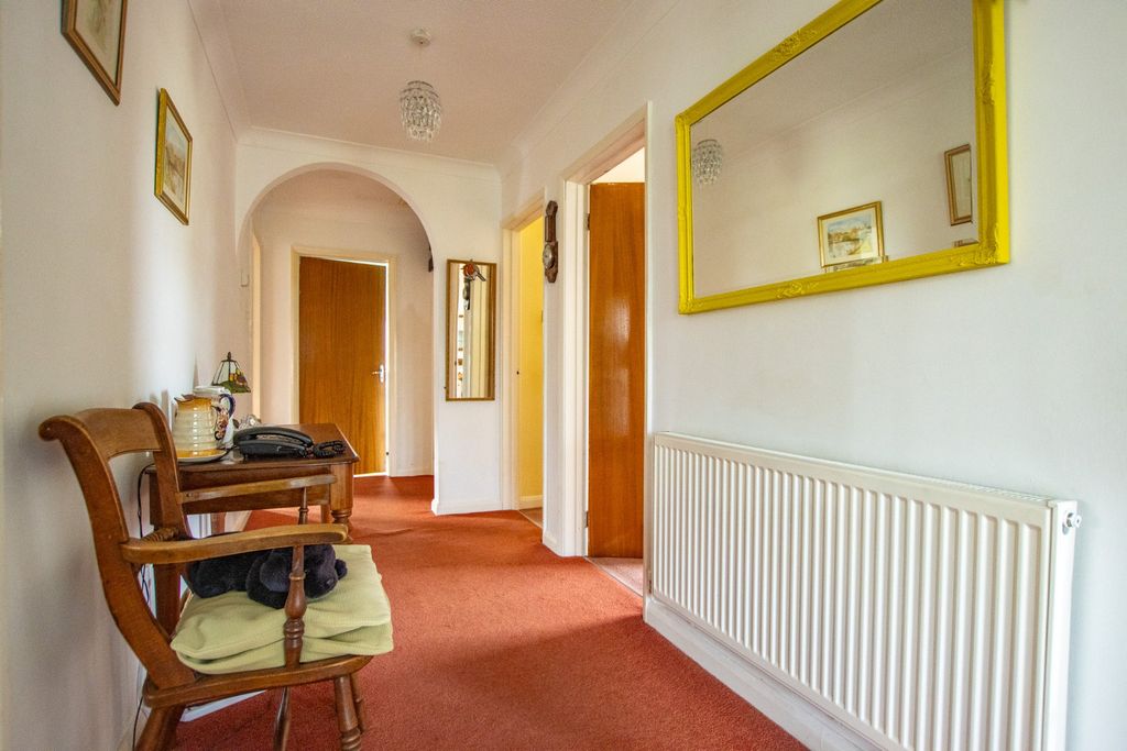 Property photo 3 of 20 4584747