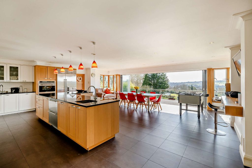 Property photo 3 of 31 Picture 3