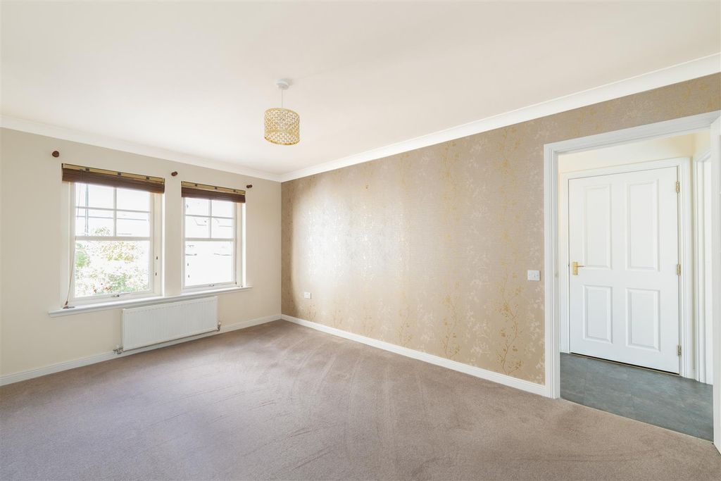 Property photo 3 of 18 13_Cospatrick_Court-03.Jpg