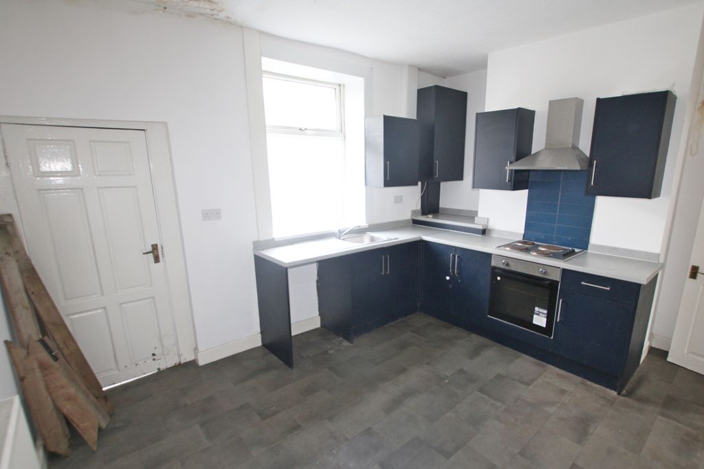 Property photo 3 of 6 3