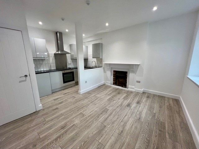 Property photo 1 of 4 Living Room