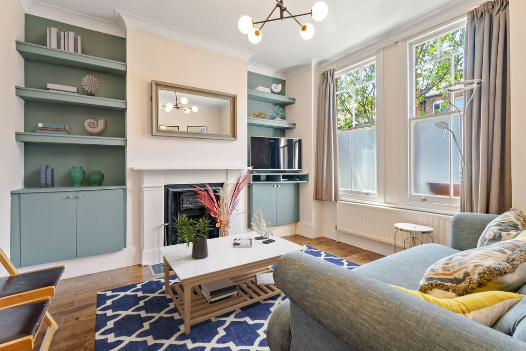 Property photo 1 of 11