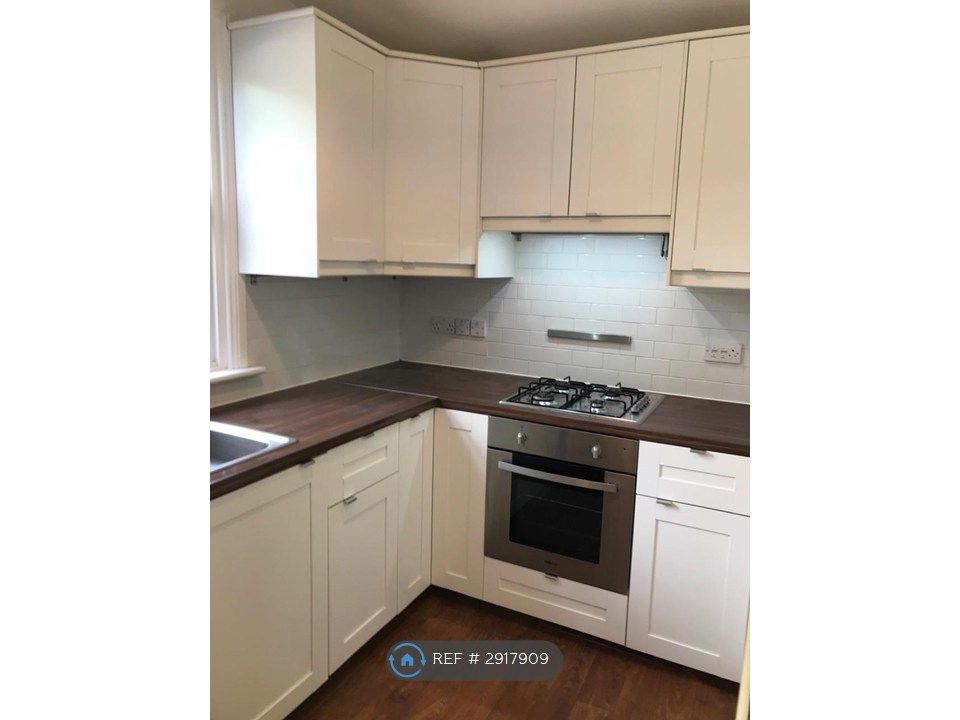 Property photo 1 of 9 Kitchen