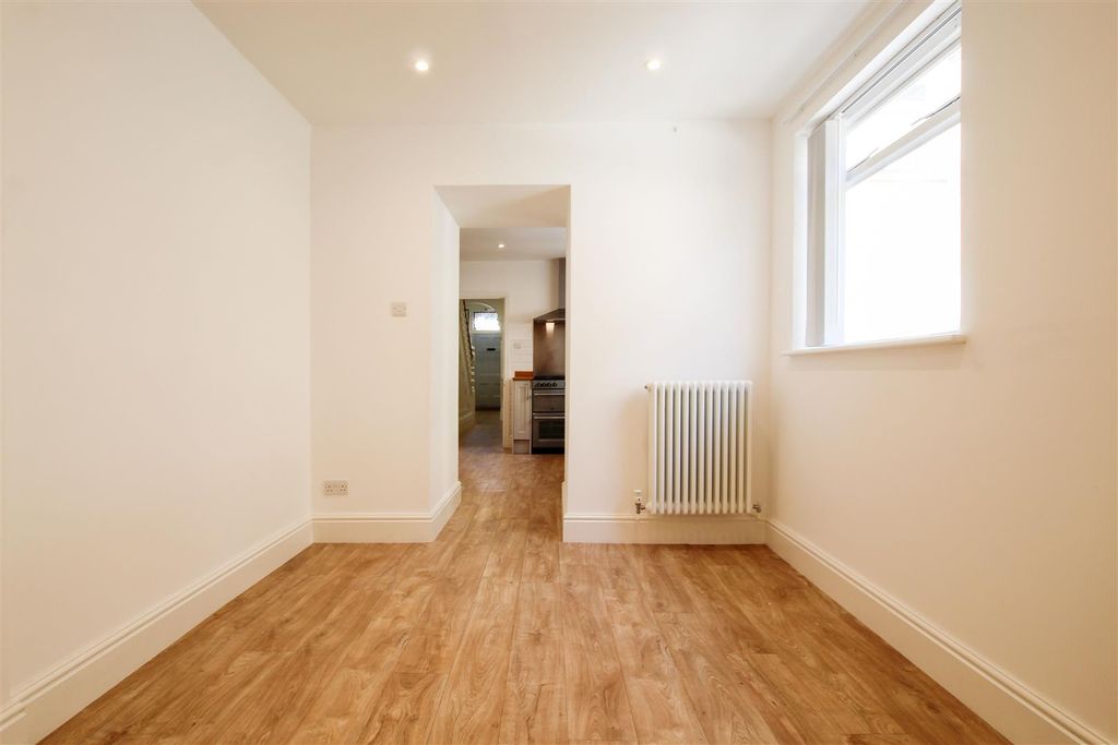 Additional image 6 of 6 bed town house to rentTenison Road, Cambridge CB1