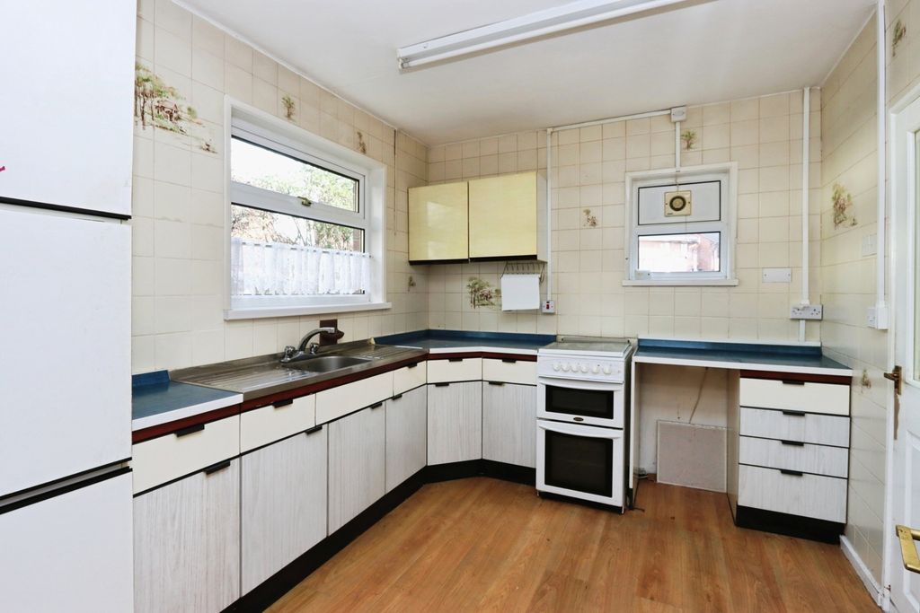 Property photo 3 of 17 Pbox-Img.Jpg