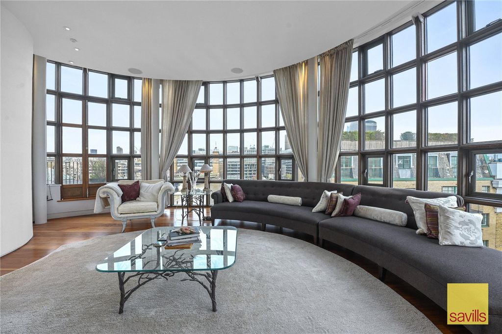 Property photo 1 of 27 Reception