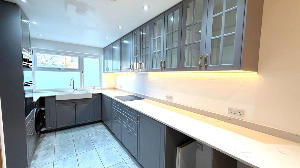 Property photo 2 of 8 Aa250522-0307-4d04-B90A-9381Abc5B37E.Jpg