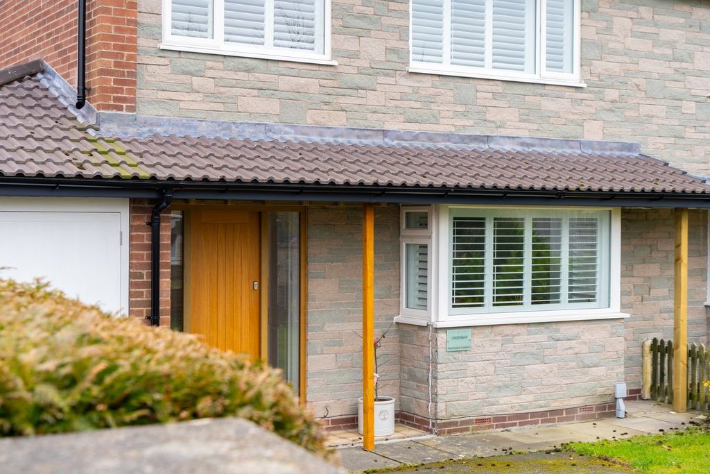 Property photo 3 of 45