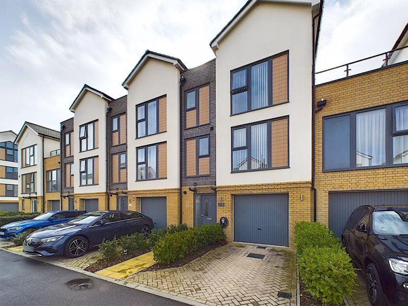 Property photo 1 of 23 Photo 6