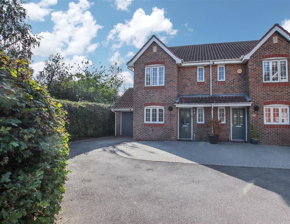 Property photo 1 of 9 3 Bedroom Semi Detached For Sale