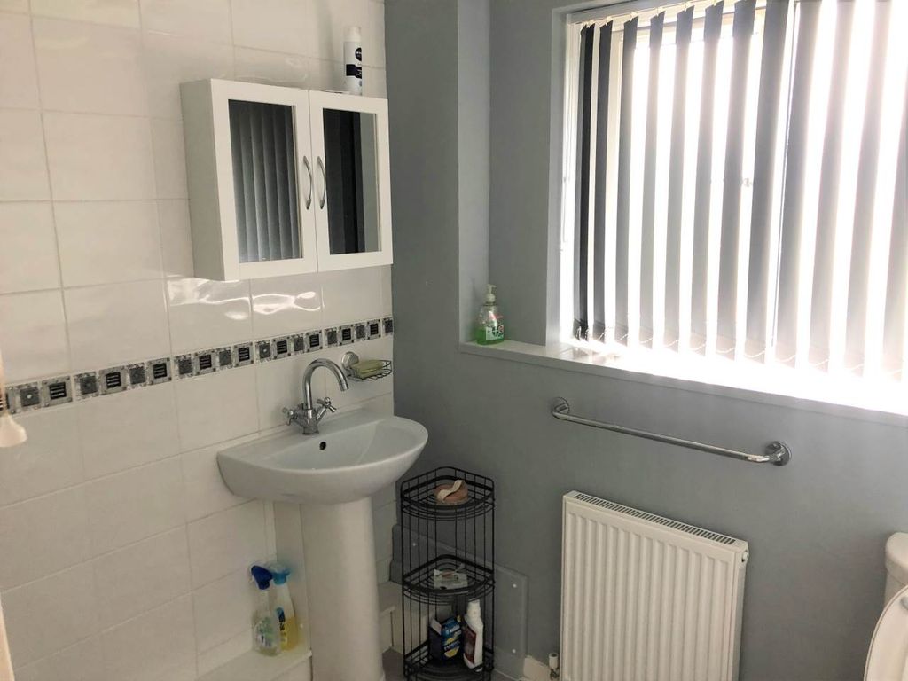 Property photo 2 of 5 Bathroom