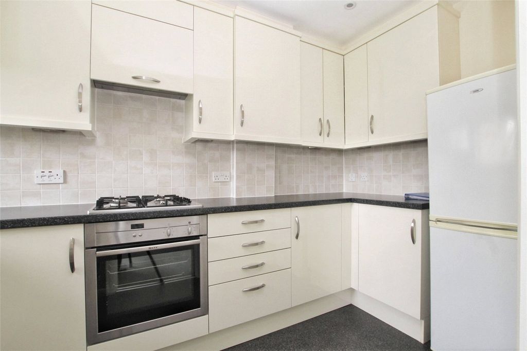 Property photo 2 of 8 Kitchen