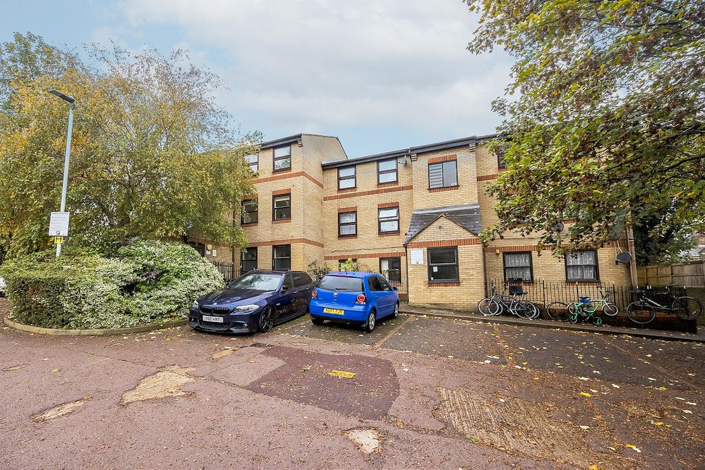 Property photo 1 of 11
