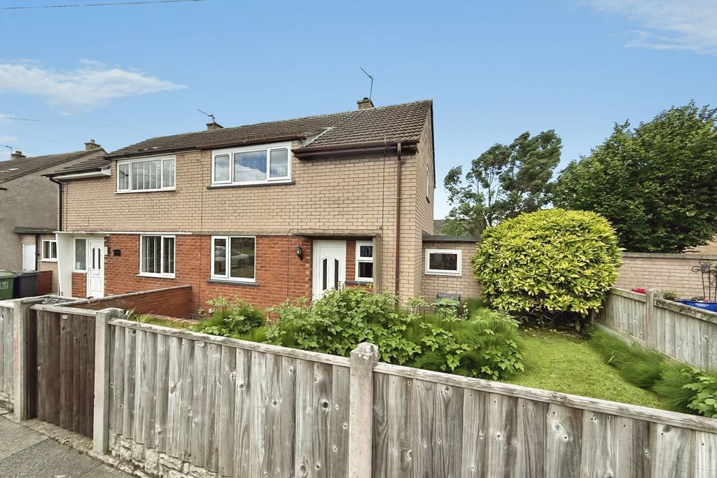 Property photo 1 of 16 External