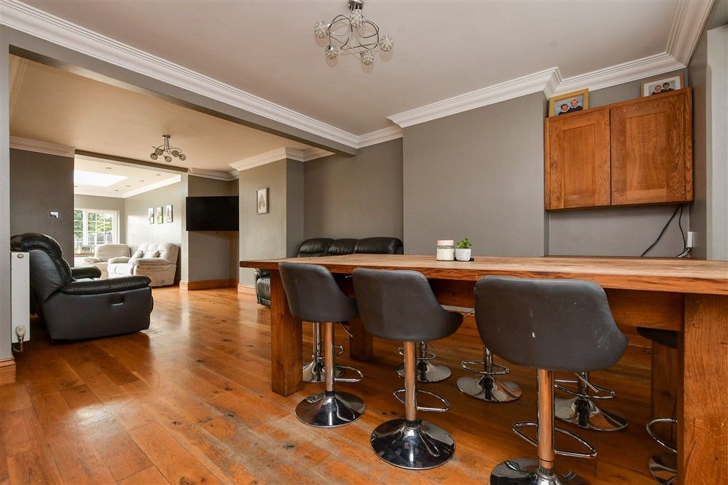 Property photo 3 of 18 Dining Area