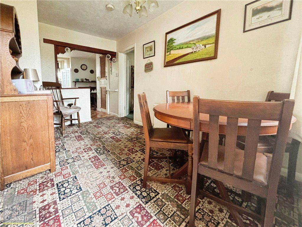 Property photo 3 of 10 Dining Room