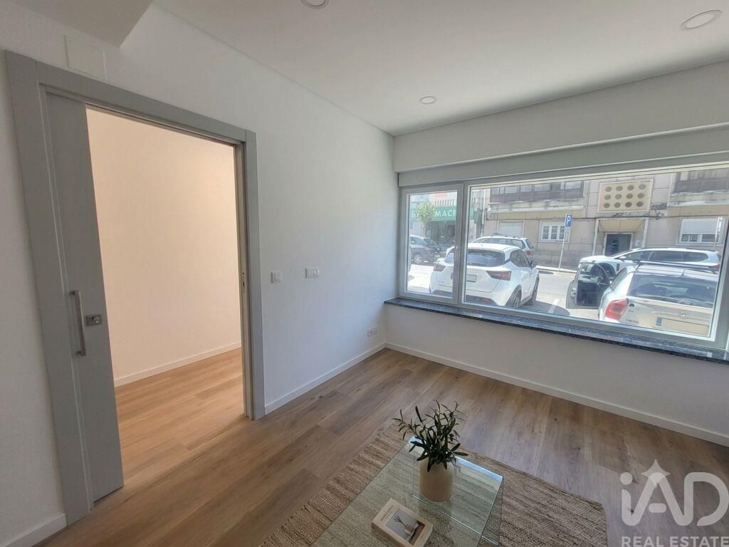 Property photo 2 of 29