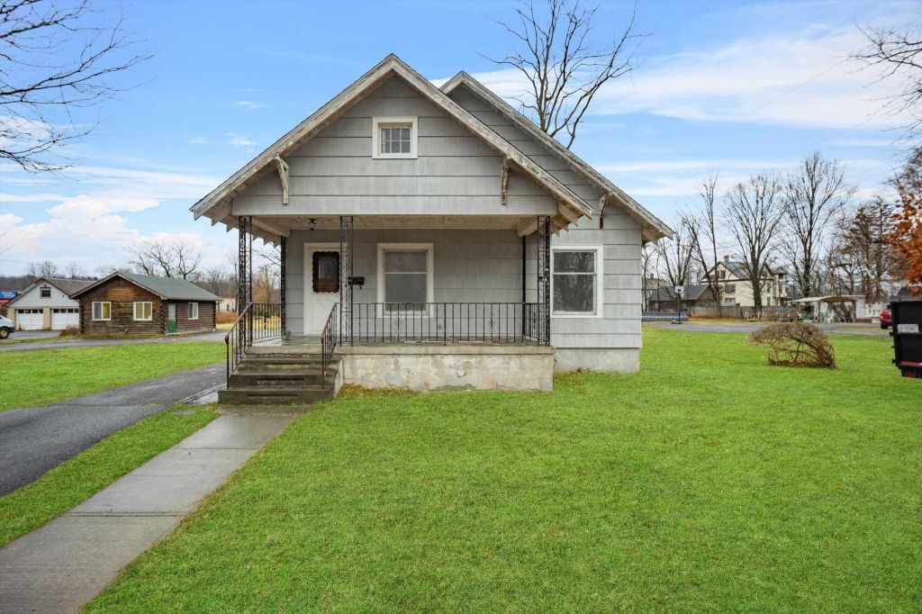 Property photo 1 of 31