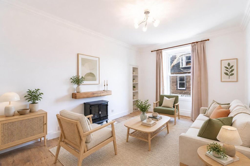 Property photo 1 of 28 Lounge Ai Staged