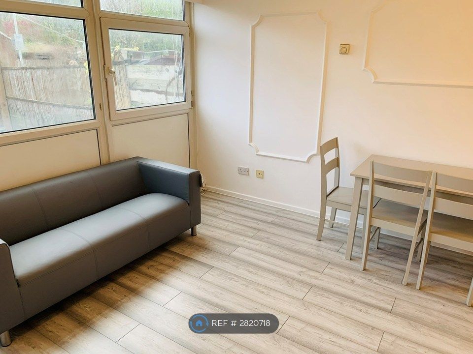 Property photo 1 of 23 Lounge/Diner