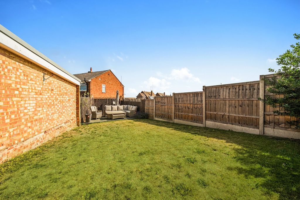 Property photo 2 of 22