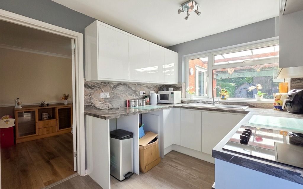 Property photo 3 of 16 4421635