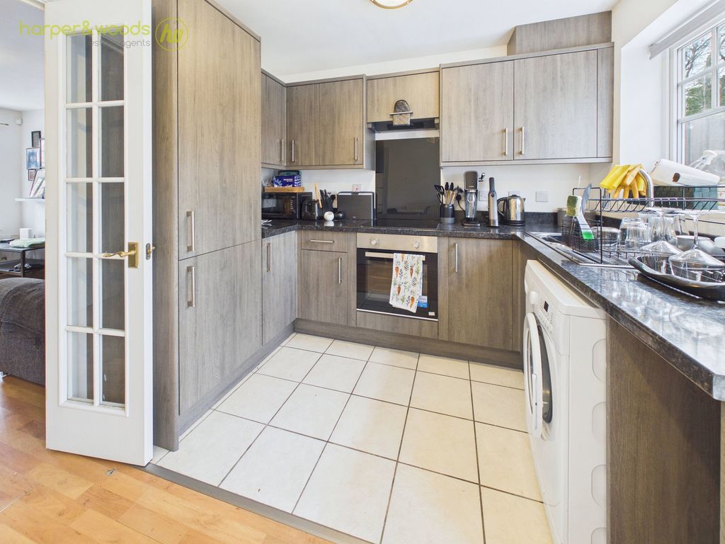 Property photo 3 of 28