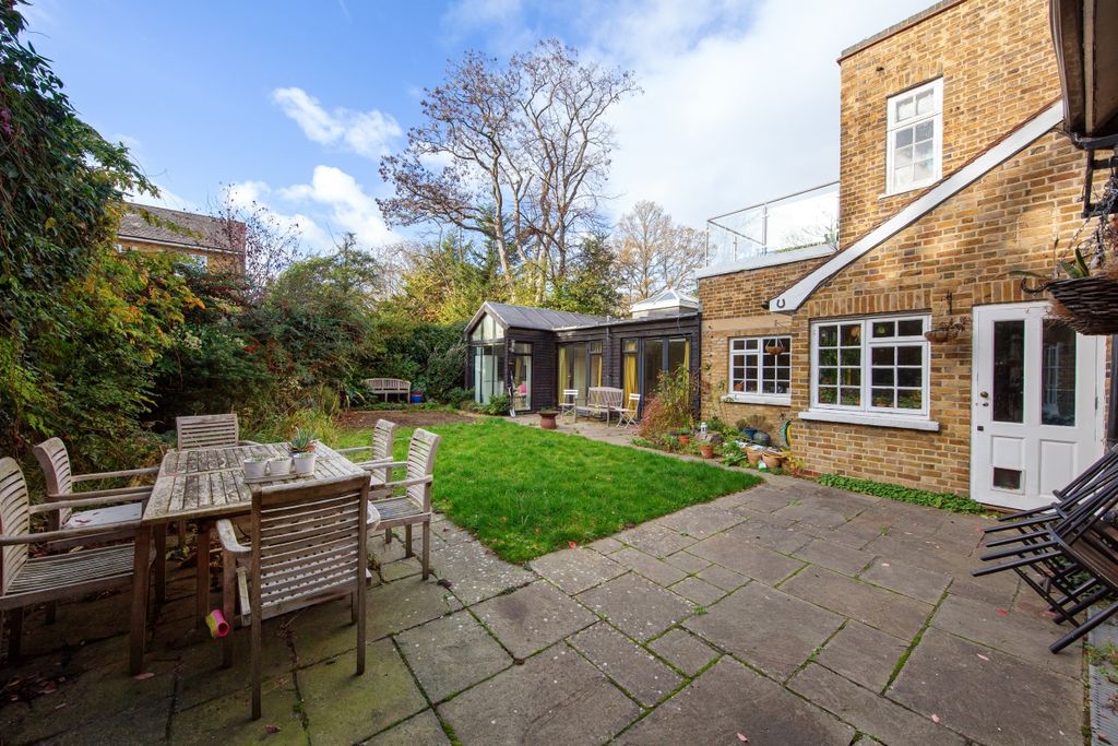 Property photo 3 of 31 094A8522